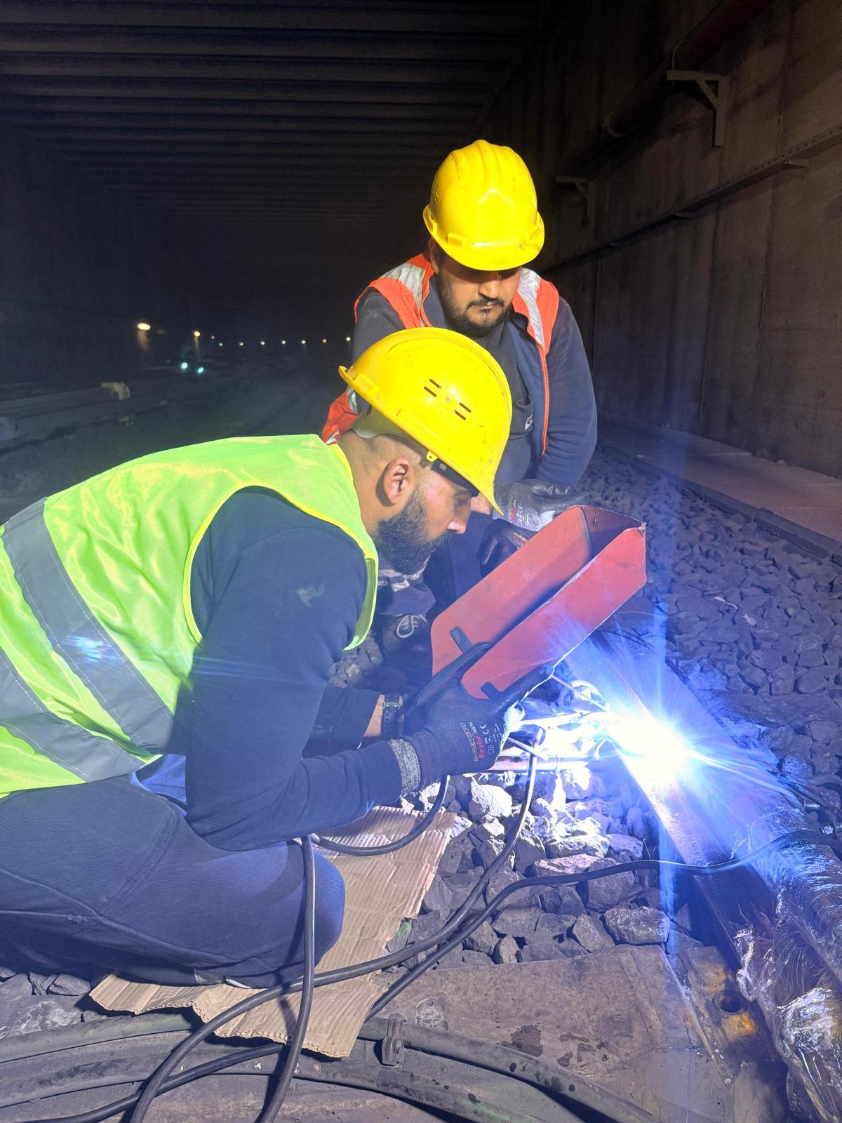 İzmir Metrosu'nda ray değişimi tamam: Seferler normale döndü