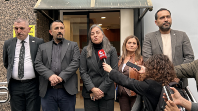 İzmir Büyükşehir Belediye Başkanı Dr. Cemil Tugay ile DİSK temsilcileri,