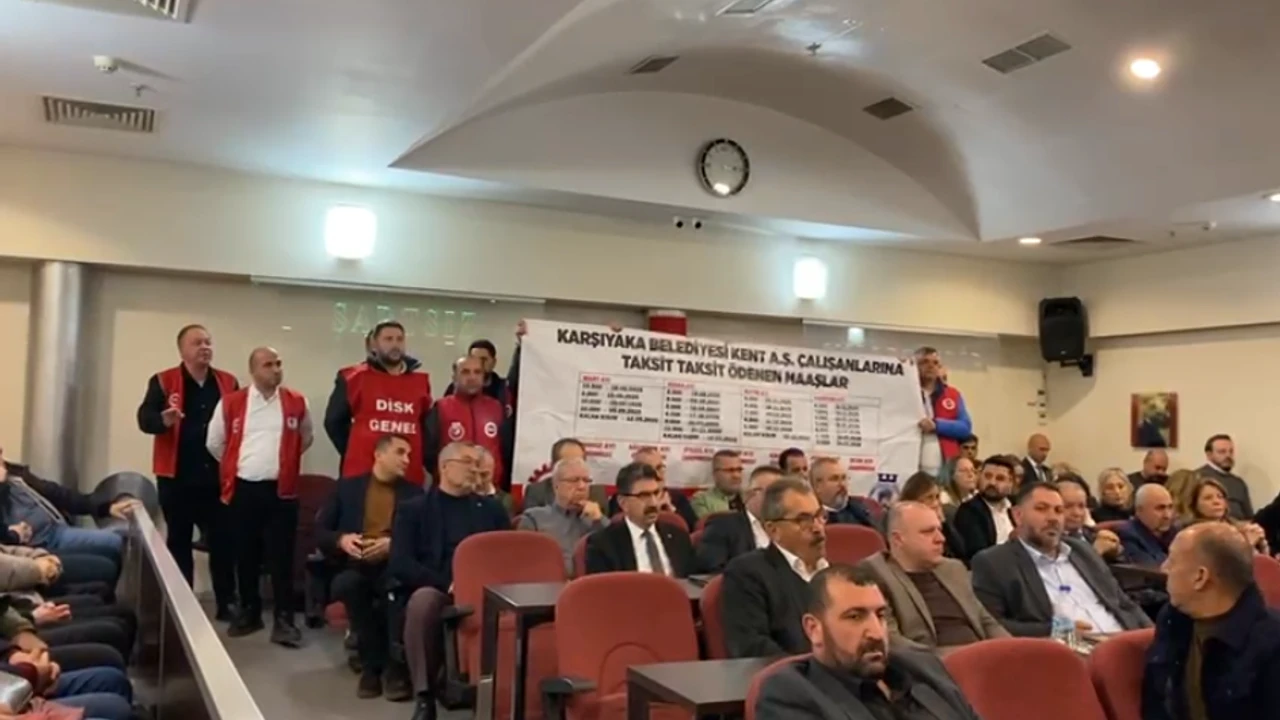 Kent A.Ş işçileri Karşıyaka Meclisi'ni bastı: '540 işçi 8 aydır maaş alamıyor'