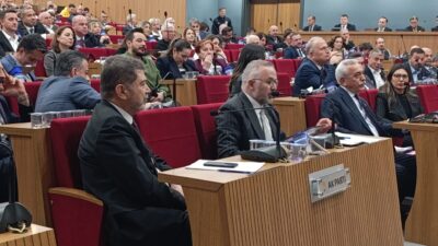 İzmir Büyükşehir Belediye Meclisi AK Parti Grup Başkan Vekili Hakan