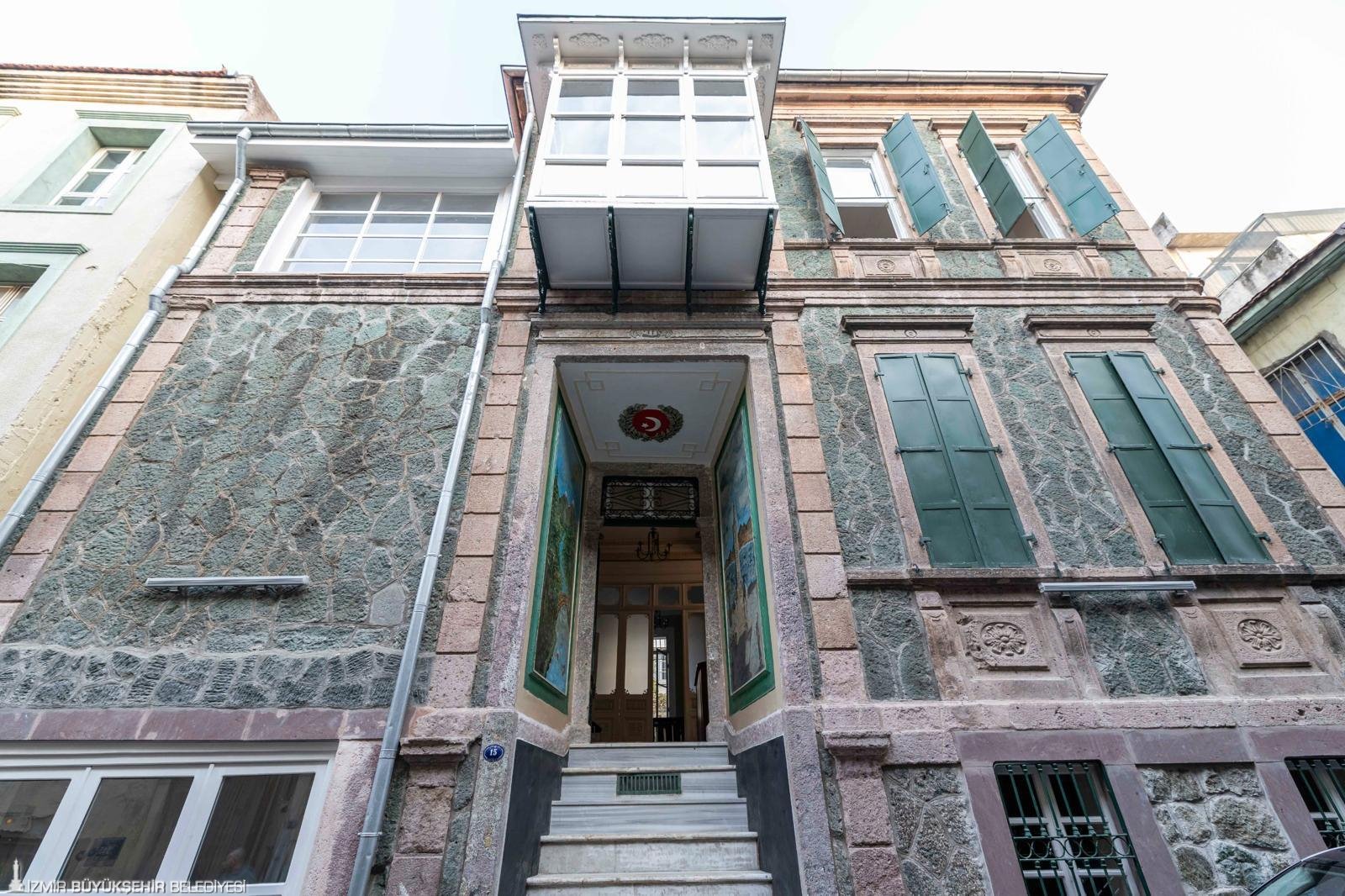 İzmir’de kültürden spora büyük dönüşüm: Simge yapılar küllerinden doğuyor