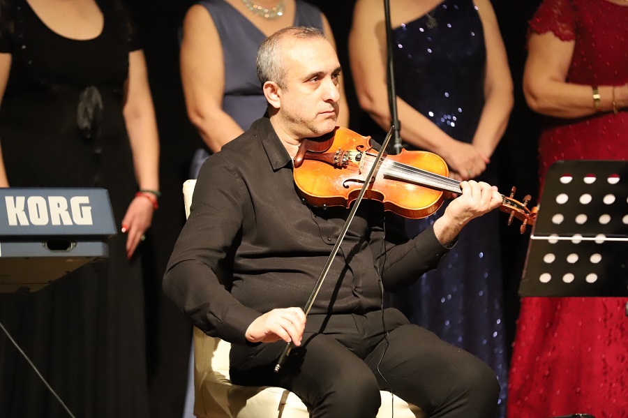 Menderes'te "Bahar Nağmeleri" rüzgarı: Özdere TSM Korosu mest etti 5 Menderes'te "Bahar Nağmeleri" rüzgarı: Özdere TSM Korosu mest etti