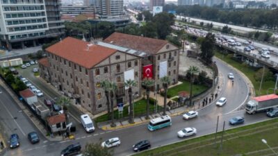 İzmir Büyükşehir Belediye Başkanı Cemil Tugay, Vakıflar Genel Müdürlüğü’nün belediyeye