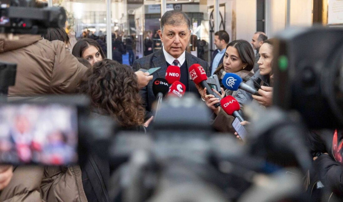 İzmir Büyükşehir Belediye Başkanı Dr. Cemil Tugay, tarihi Meslek Fabrikası