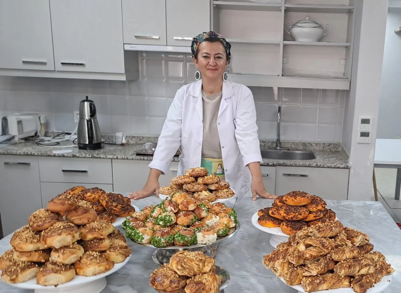 Meslek Fabrikası’ndan Rotterdam’a "Tatlı" yolculuk: İzmirli Özgür, Hollanda’nın pastacısı oldu! 1 Meslek Fabrikası’ndan Rotterdam’a "Tatlı" yolculuk: İzmirli Özgür, Hollanda’nın pastacısı oldu!
