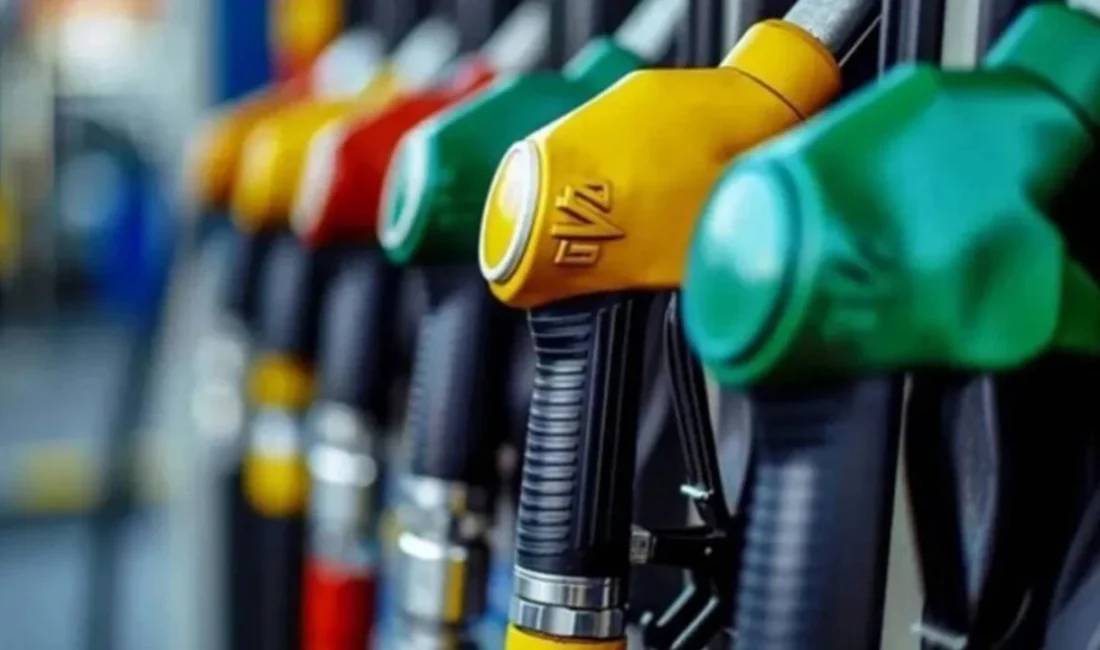 Petrol fiyatlarındaki yükseliş nedeniyle motorine gece yarısı yapılması beklenen 6