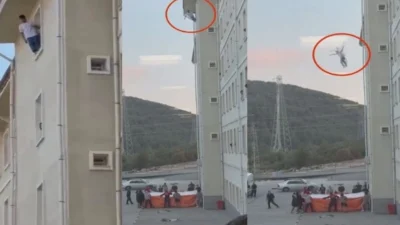 KYK yurdunun 4. katından atlayan 29 yaşındaki genç, hastanede yapılan