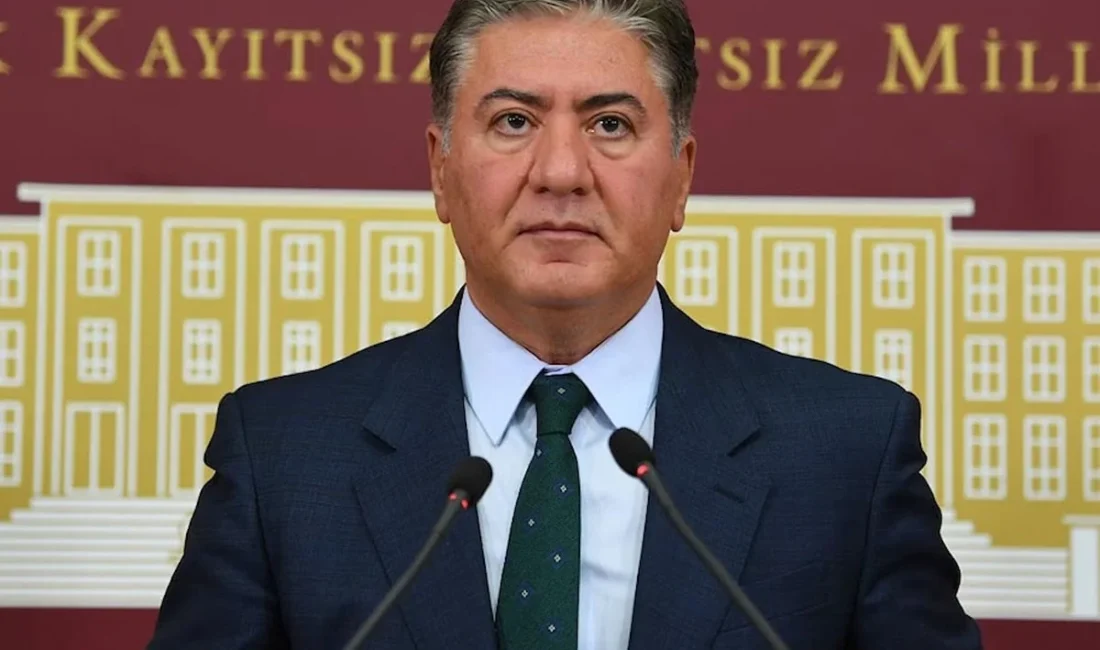 CHP’li Murat Emir’den Tabletli Yanıt: "Taşınmaz Beyanı Böyle Yapılır!"
CHP Grup