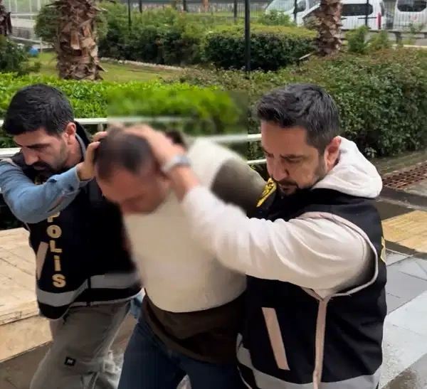 Nazilli’de "İnfaz" gibi cinayet! Kadın başgardiyan ölü bulundu, meslektaşı tutuklandı 1 Nazilli’de "İnfaz" gibi cinayet! Kadın başgardiyan ölü bulundu, meslektaşı tutuklandı