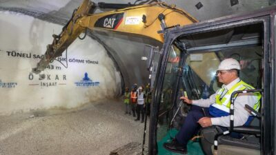 İzmir Büyükşehir Belediye Başkanı Dr. Cemil Tugay, görevdeki ikinci yılını