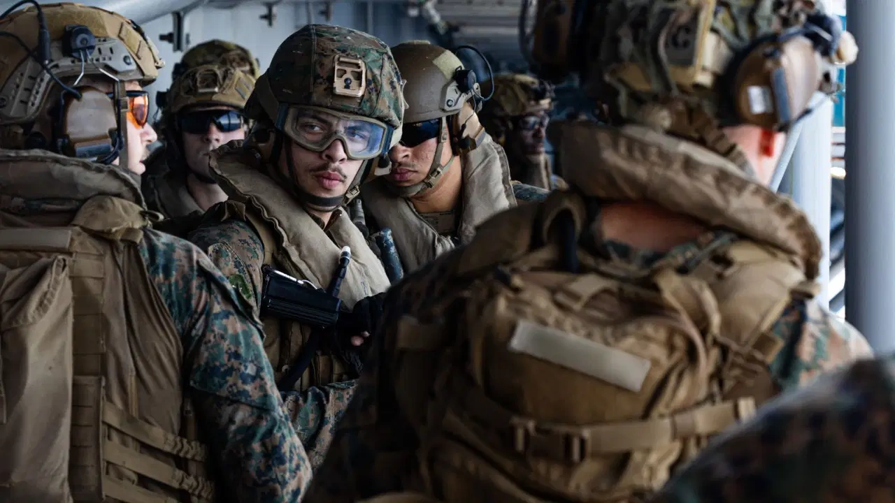 ABD askerlerini taşıyan savaş gemisi Orta Doğu’da