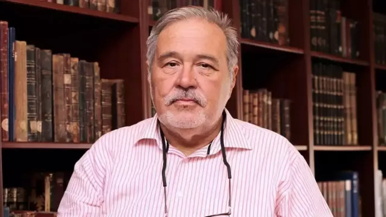 Çiçekler öğrencilere burs olacak: İlber Ortaylı’nın eğitim vizyonu yaşatılıyor