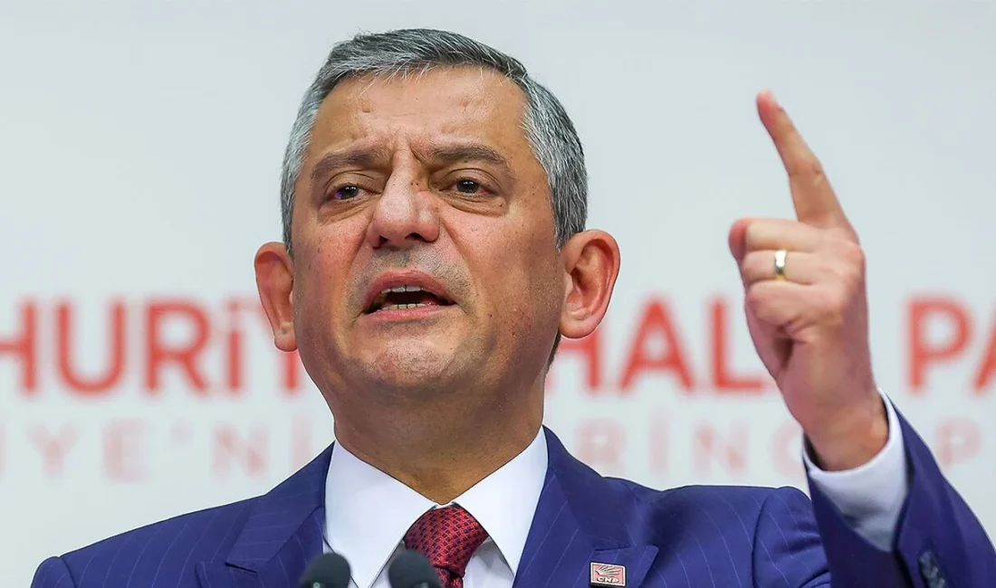 CHP lideri Özgür Özel, Uşak Belediye Başkanı Özkan Yalım’ın gözaltına