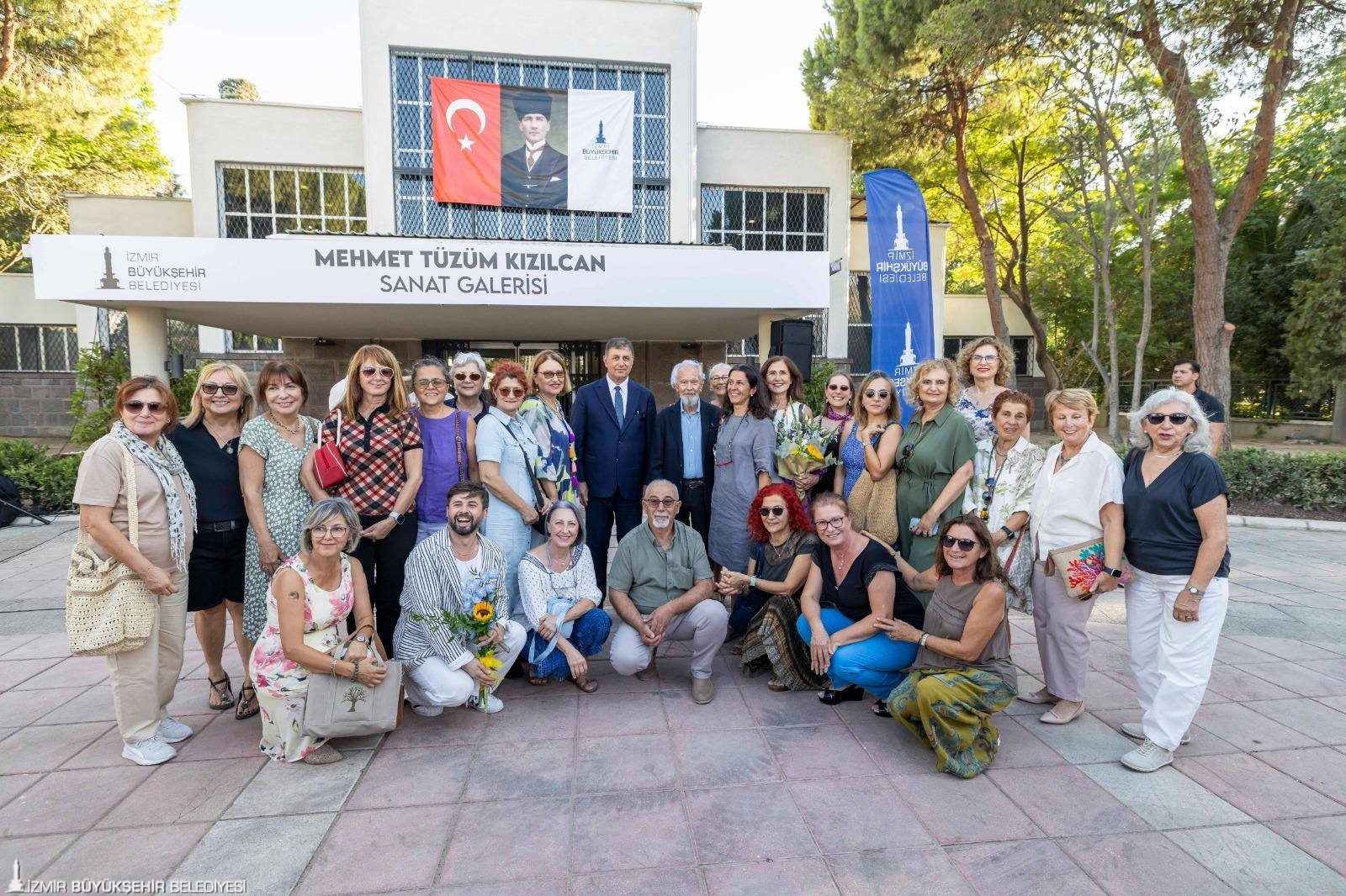 İzmir’de kültürden spora büyük dönüşüm: Simge yapılar küllerinden doğuyor
