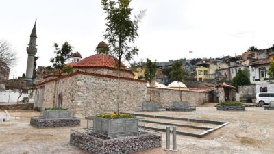 İzmir’in tarihi mirasına yönelik mülkiyet tartışmalarında cephe genişliyor! 

Meslek Fabrikası,