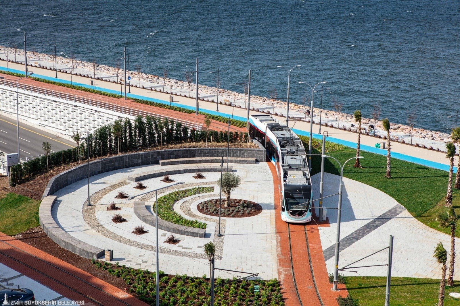 Bayramda toplu ulaşım yüzde 50 indirimli: Kabirlere özel otobüs seferleri