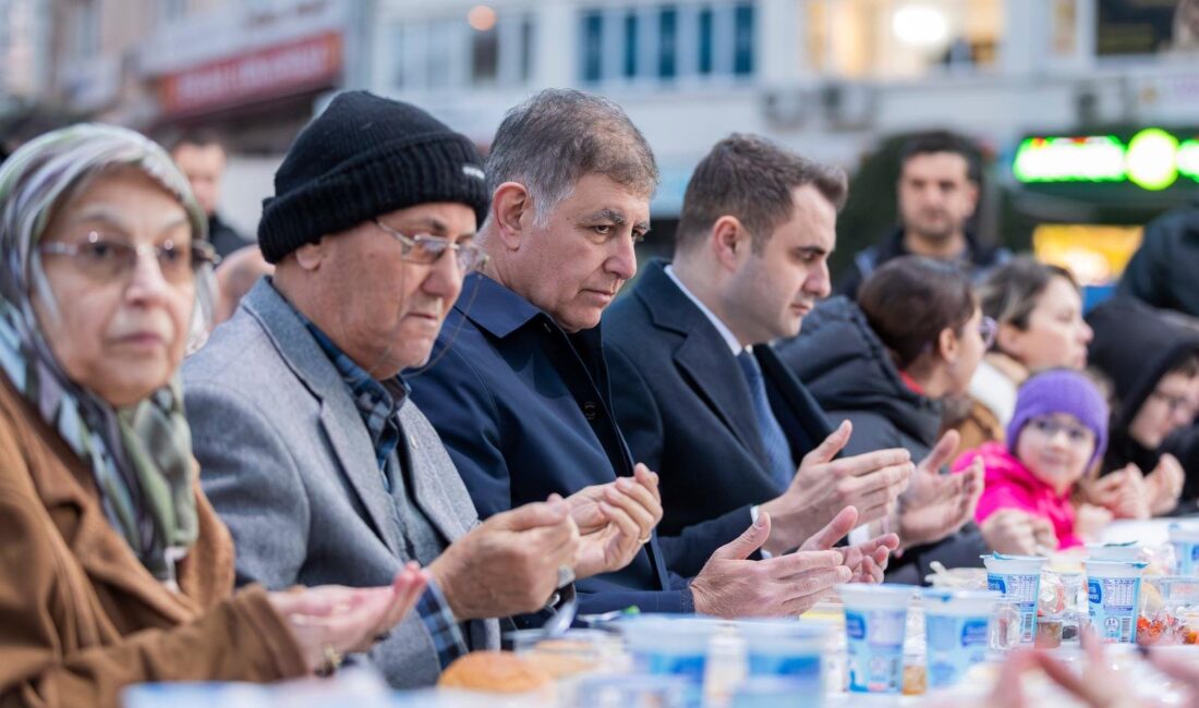 İzmir Büyükşehir Belediye Başkanı Dr. Cemil Tugay, Ramazan ayının bereketini