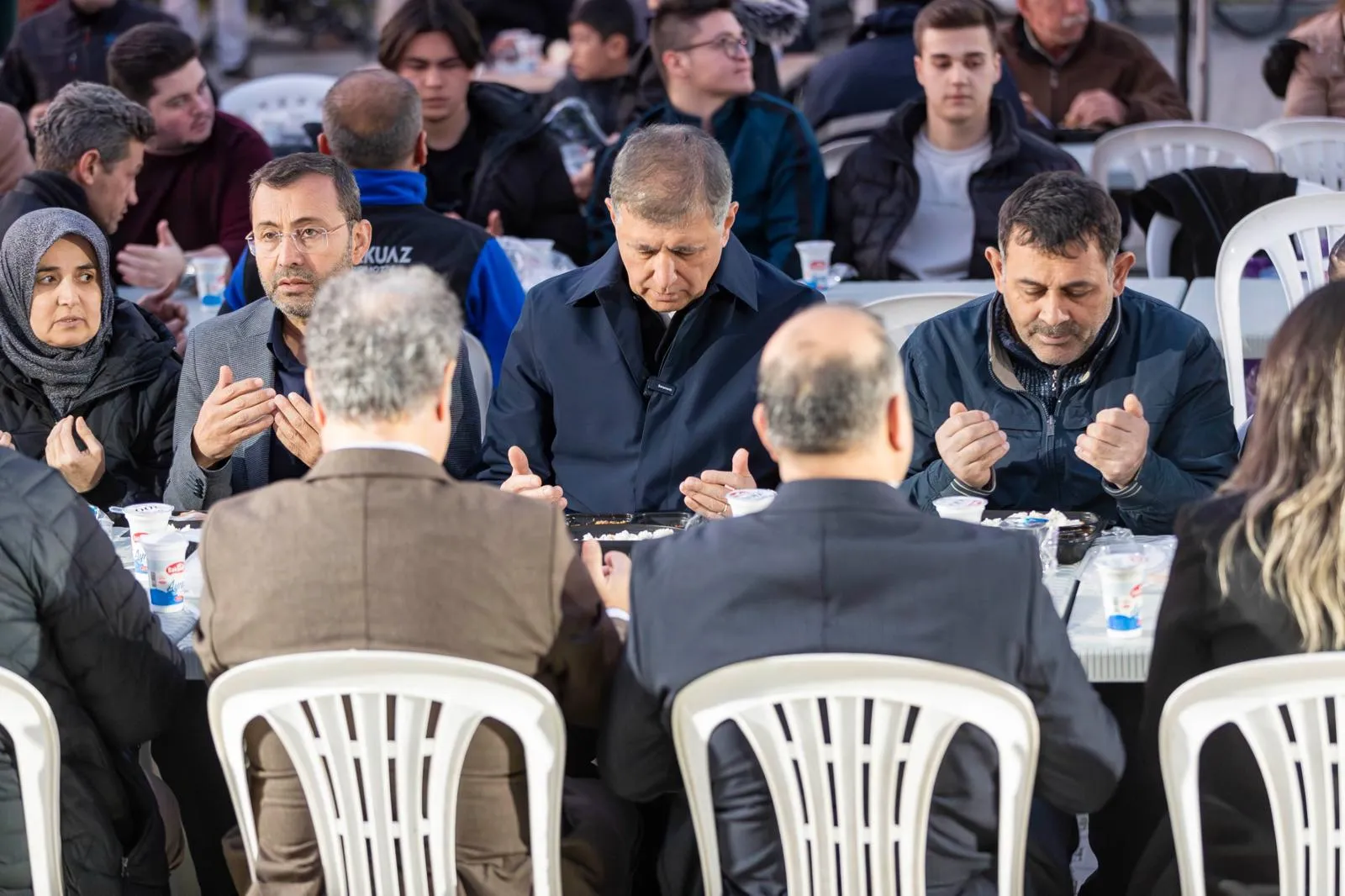 Tugay Bornova'dan söz verdi: Bayramlıksız çocuk kalmayacak