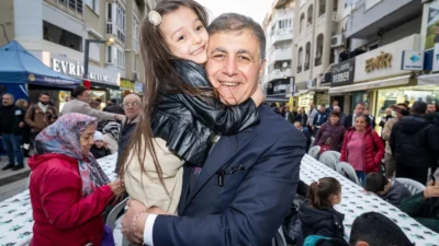 İzmir Büyükşehir Belediye Başkanı Dr. Cemil Tugay, Buca Forbes Caddesi’ndeki