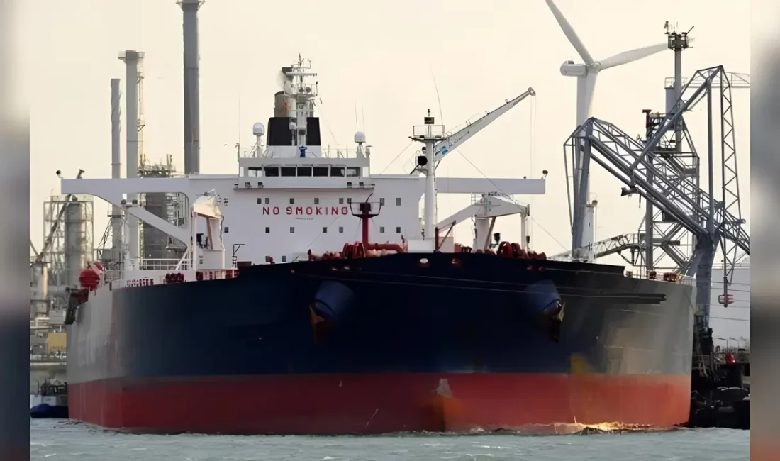 Rusya'dan yola çıkan ve İstanbul Boğazı'na girmeye hazırlanan İstanbul merkezli