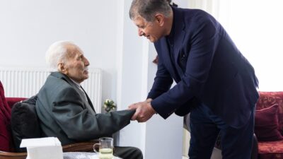 İzmir Büyükşehir Belediye Başkanı Dr. Cemil Tugay, 14 Mart Tıp