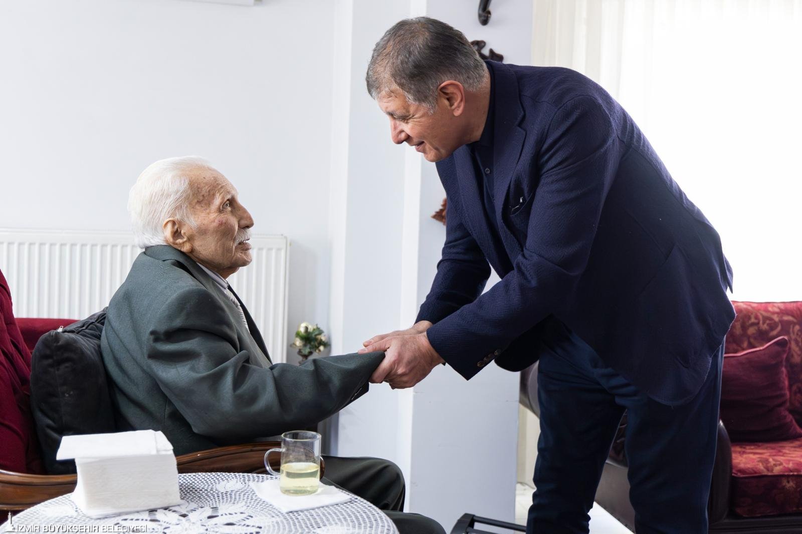 İzmir Büyükşehir Belediye Başkanı Dr. Cemil Tugay, 14 Mart Tıp
