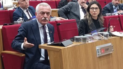 İzmir Büyükşehir Belediye Meclisi’nin Mart ayı oturumunda, taşınmazların devri konusundaki