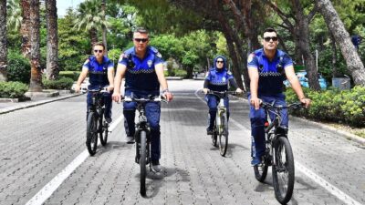 İzmir Büyükşehir Belediyesi Zabıta Dairesi Başkanlığı, kentin düzenini ve yaşam