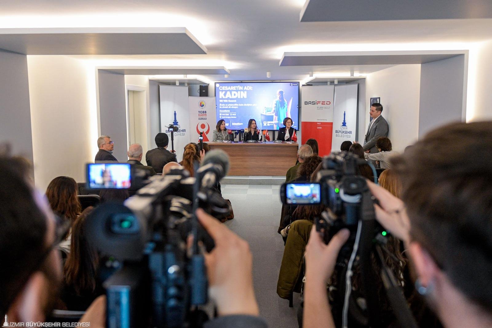 İzmir'de 'Kadın İstihdamı' için tarihi zirve öncesi ortak mesaj: 'Bu, bir başlangıç ve ilk ses olacak'