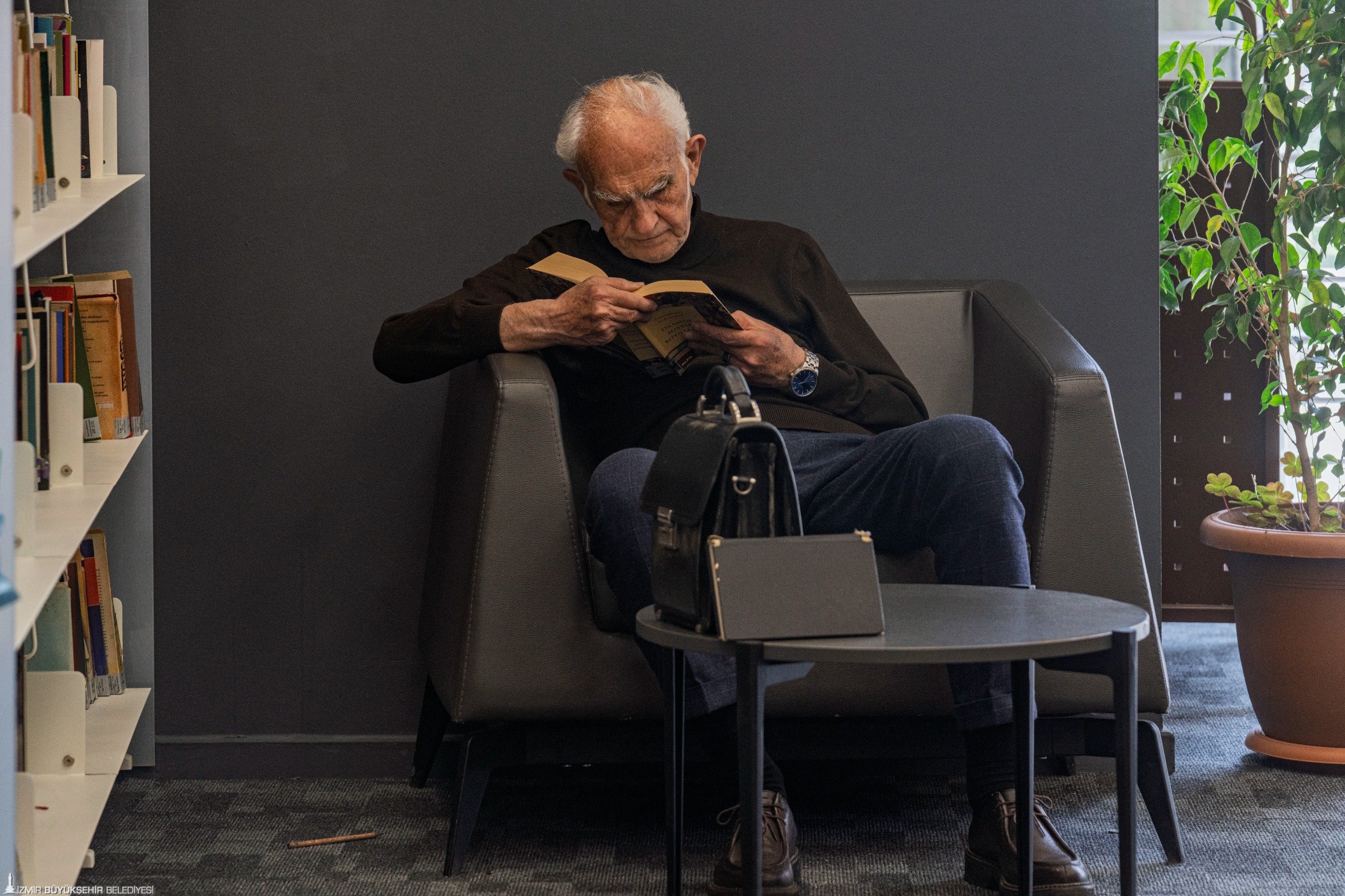 Yaşayan Kütüphaneleri İzmirliler çok sevdi: 'Kendimizi evimizde gibi hissediyoruz'
