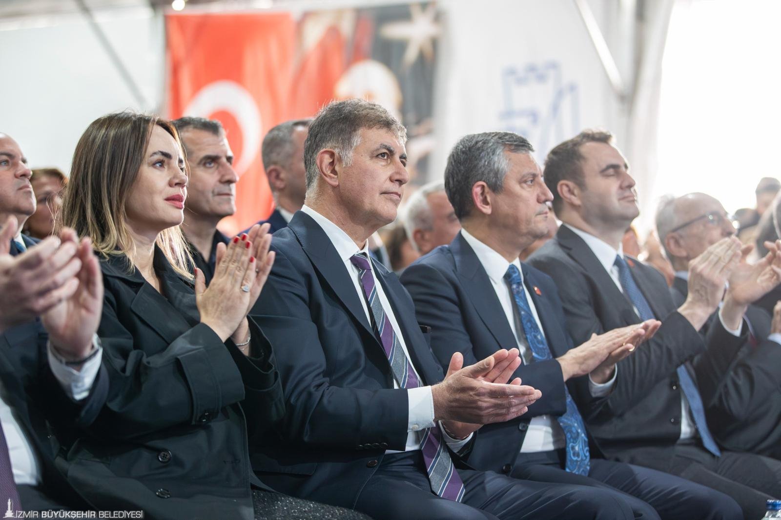 Barınma krizine İzmir reçetesi: 'Baskı altındayız; bize direnmek yakşıır'