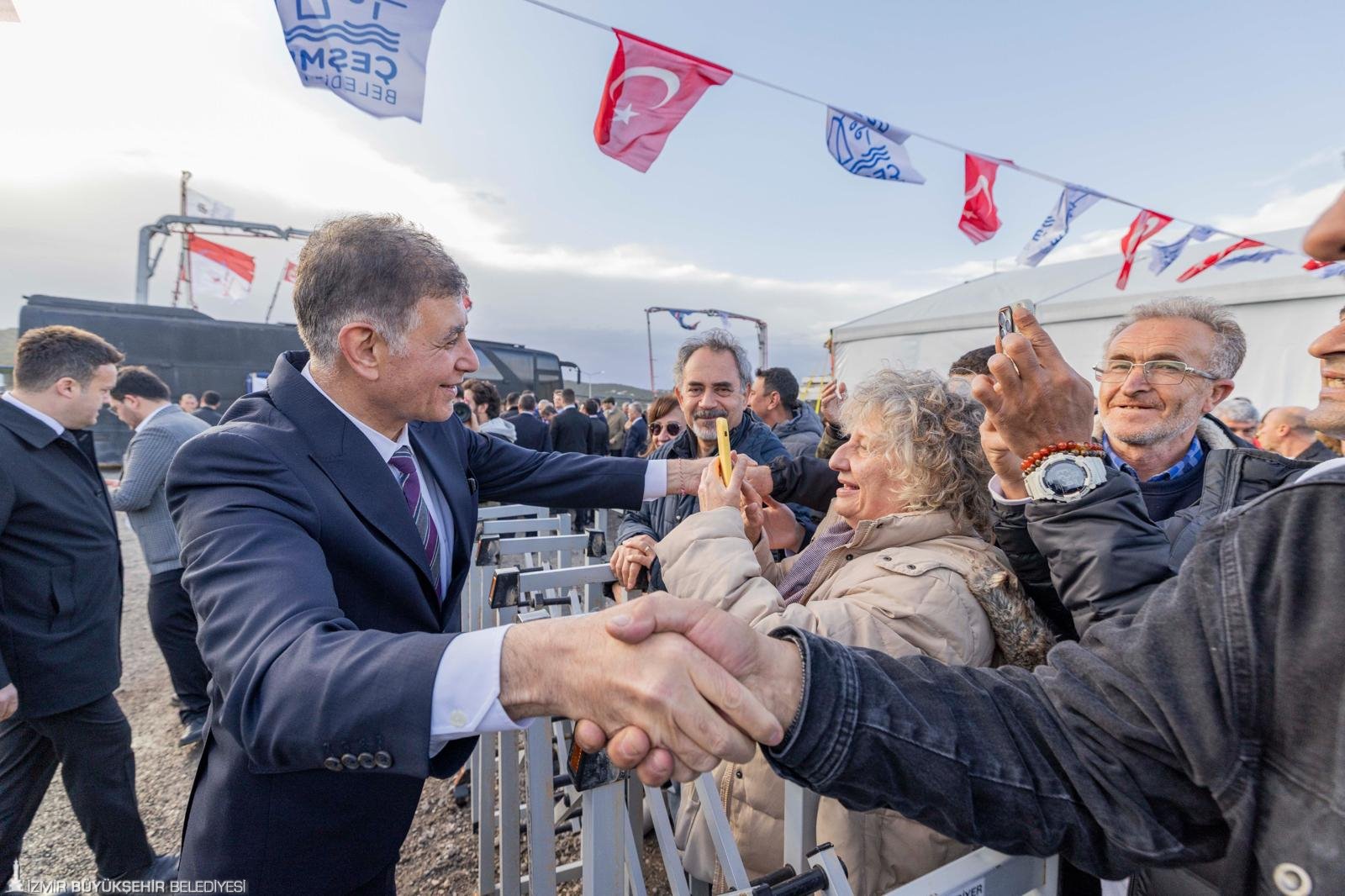 Barınma krizine İzmir reçetesi: 'Baskı altındayız; bize direnmek yakşıır'