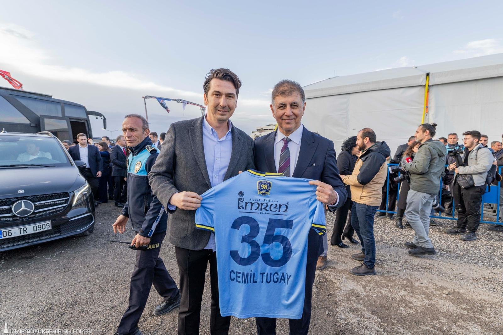 Barınma krizine İzmir reçetesi: 'Baskı altındayız; bize direnmek yakşıır'