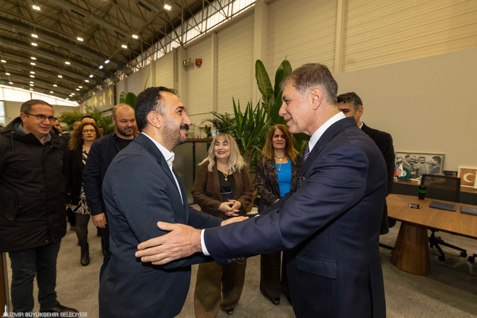 Büyükşehirde 'tarihi imza': 6 bin emekçiyle TİS imzalandı