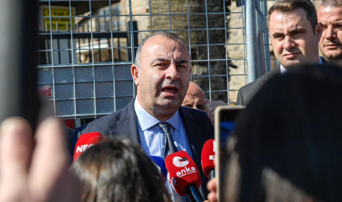 Belediyeye ait binalarda hizmet veren kamu kurumlarını hatırlatan Arslan, Meslek