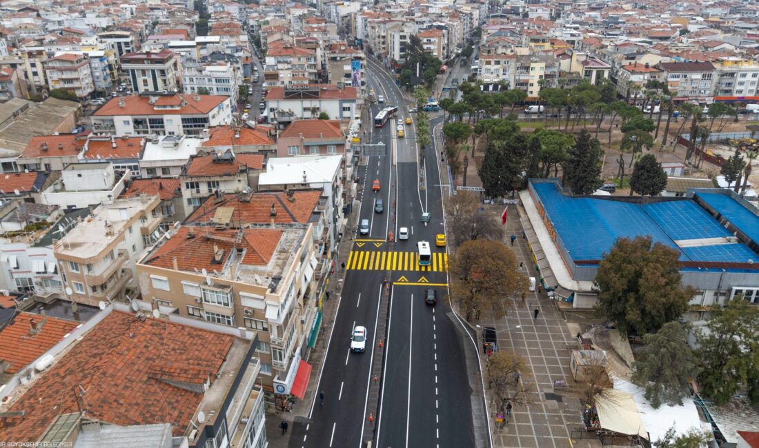 Buca’nın kalbi Şirinyer, İzmir Büyükşehir Belediyesi’nin başlattığı dev asfalt ve