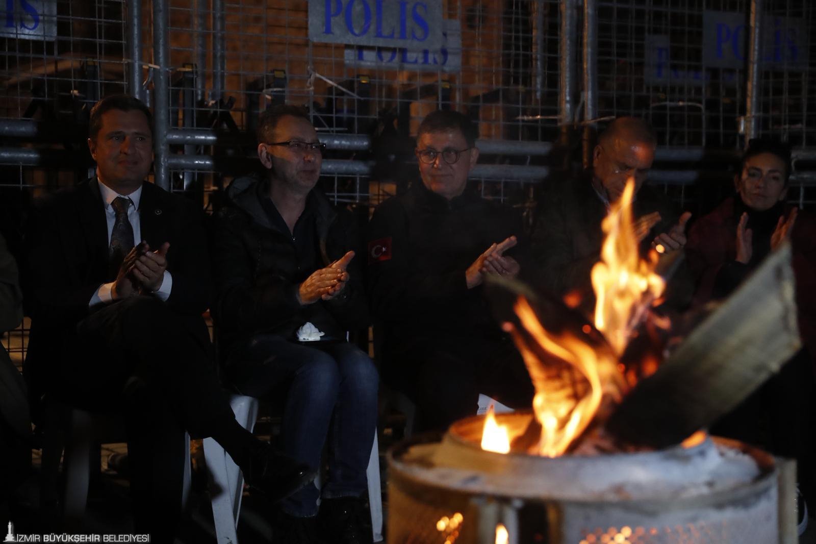 Meslek Fabrikası’nda üçüncü gün nöbeti: Tugay, barikattan seslendi; 'Gitmiyoruz' 6 Meslek Fabrikası’nda üçüncü gün nöbeti: Tugay, barikattan seslendi; 'Gitmiyoruz'