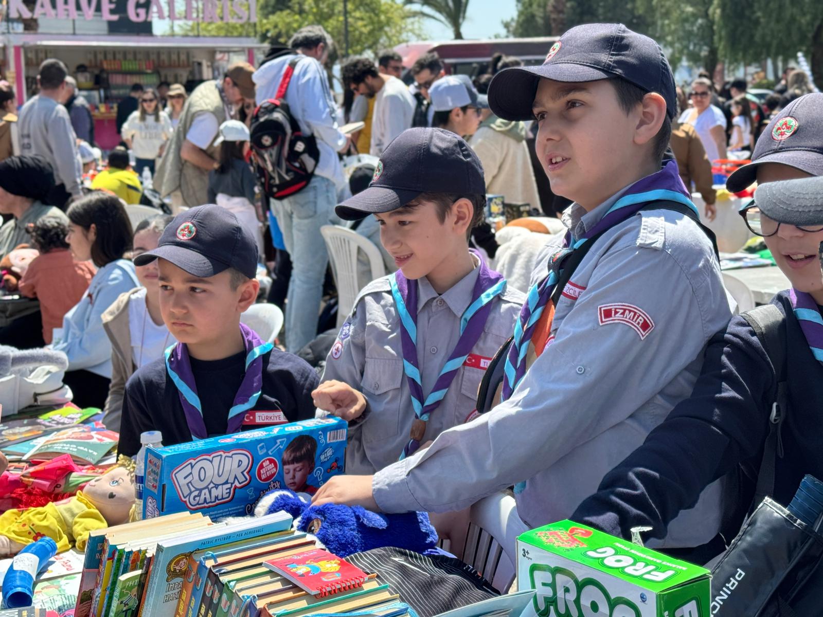 Çocuklar İçin 2. el pazarı: Şenlik havasında geri dönüşüm