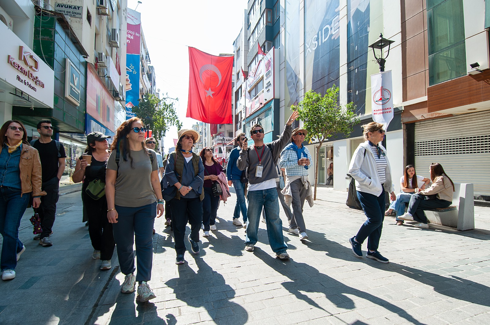 Karşıyaka'nın saklı tarihine yolculuk: Ücretsiz kent turları başladı