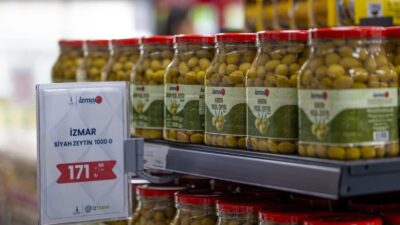 Ekonomik krizin mutfakları yaktığı bu dönemde, İzmir Büyükşehir Belediye Başkanı