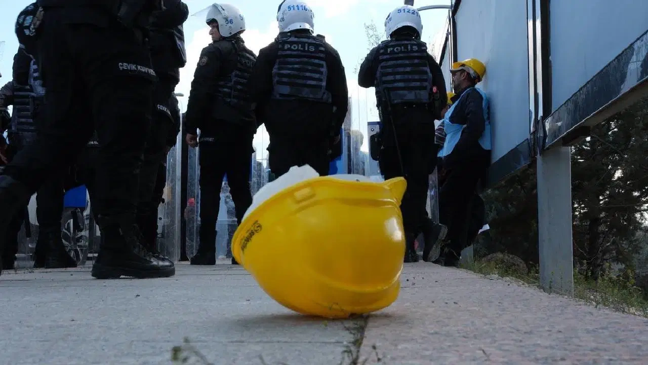 Doruk Madencilik işçilerinin Ankara’daki hak arayışı, polis müdahalesiyle kesildi. Sendika,
