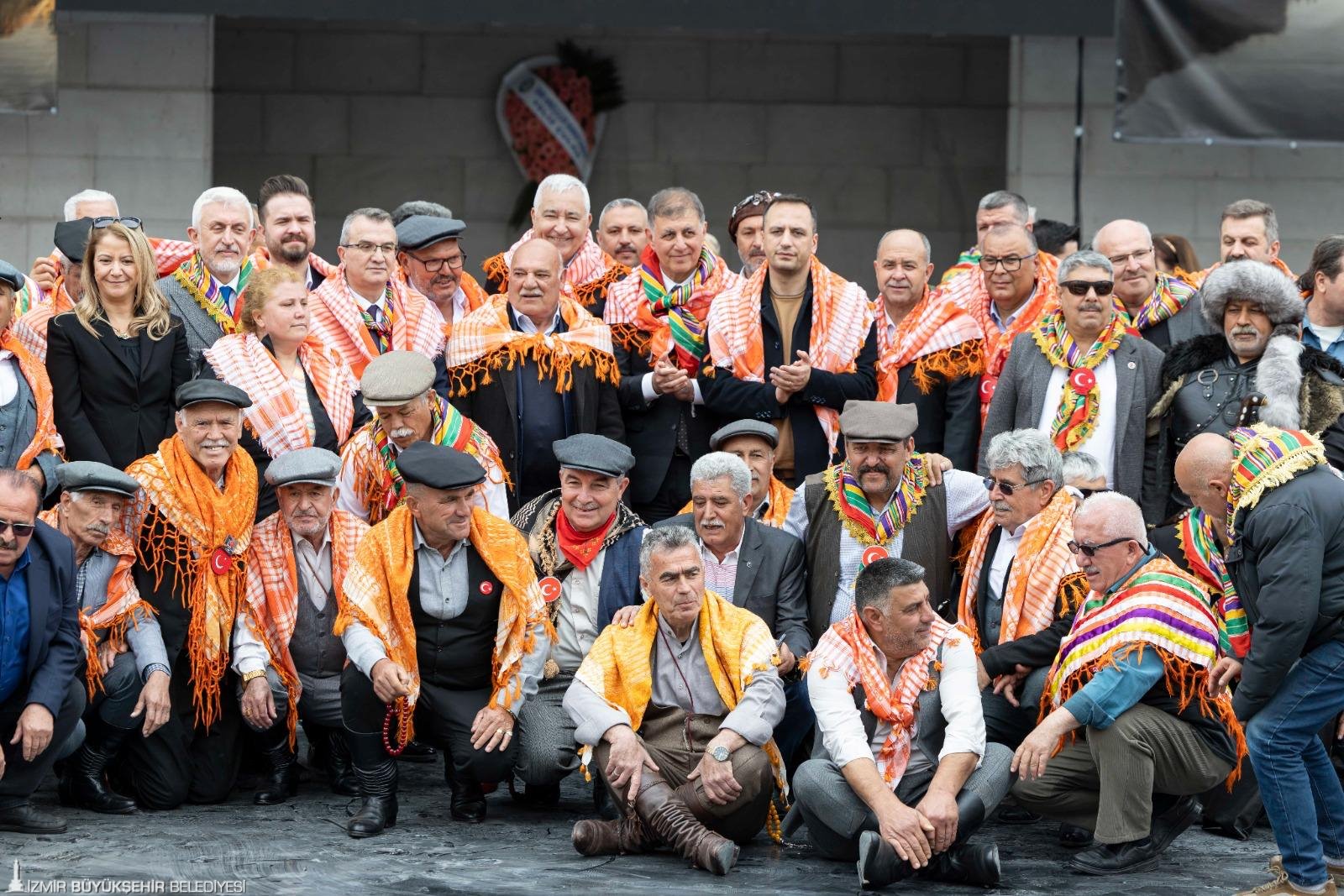 Başkan Tugay Yörük Şöleni'nde: 'Atatürk gibi olun kimsenin önünde eğilmeyin' 5 Başkan Tugay Yörük Şöleni'nde: 'Atatürk gibi olun kimsenin önünde eğilmeyin'