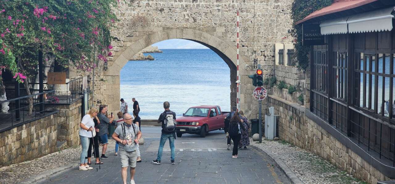 Schengen vizesi randevularında yaşanan küresel kriz, Türk tatilcileri alternatif rotalara