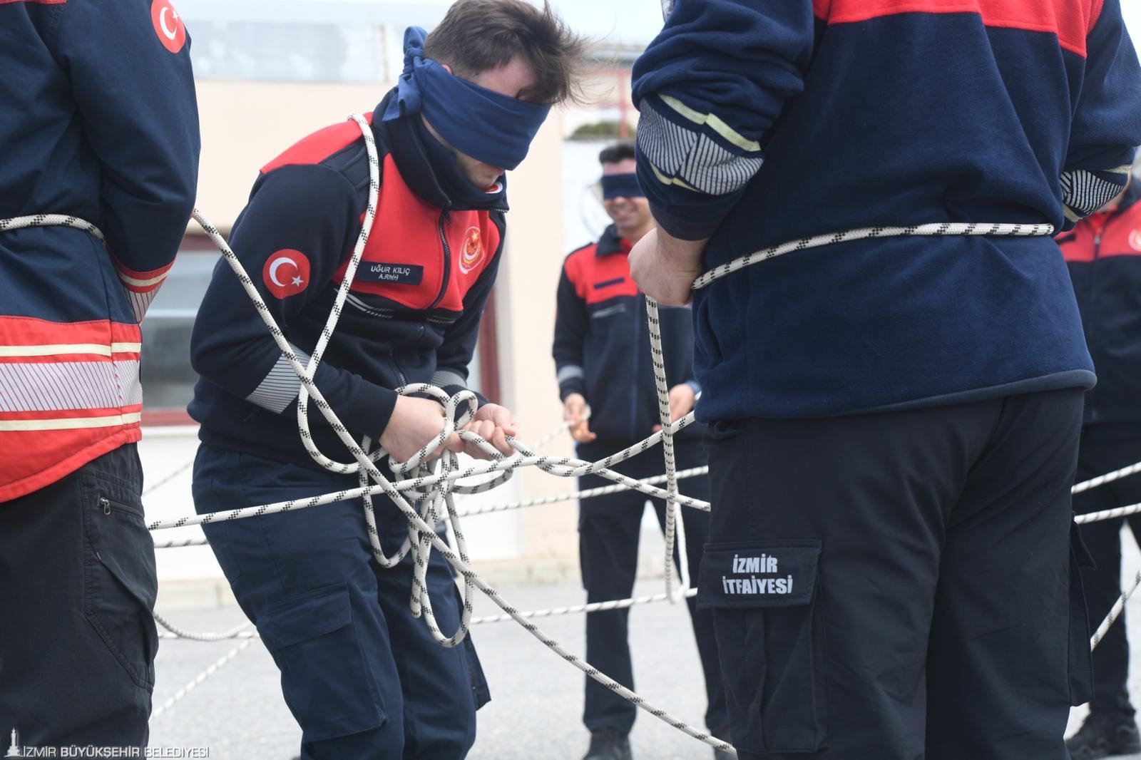 İzmir İtfaiyesi'ne 'Özel Kuvvet' disiplini: En zorlu senaryolara hazırlar 10 İzmir İtfaiyesi'ne 'Özel Kuvvet' disiplini: En zorlu senaryolara hazırlar