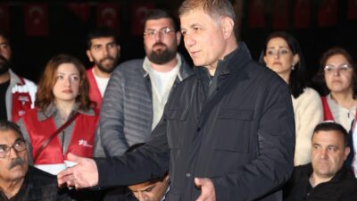 Nöbetin 8. gününde destek ziyaretlerini kabul eden Başkan Tugay, çözümün