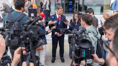 İzmir Büyükşehir Belediye Başkanı Dr. Cemil Tugay, İZSU işçisinin yaşamını