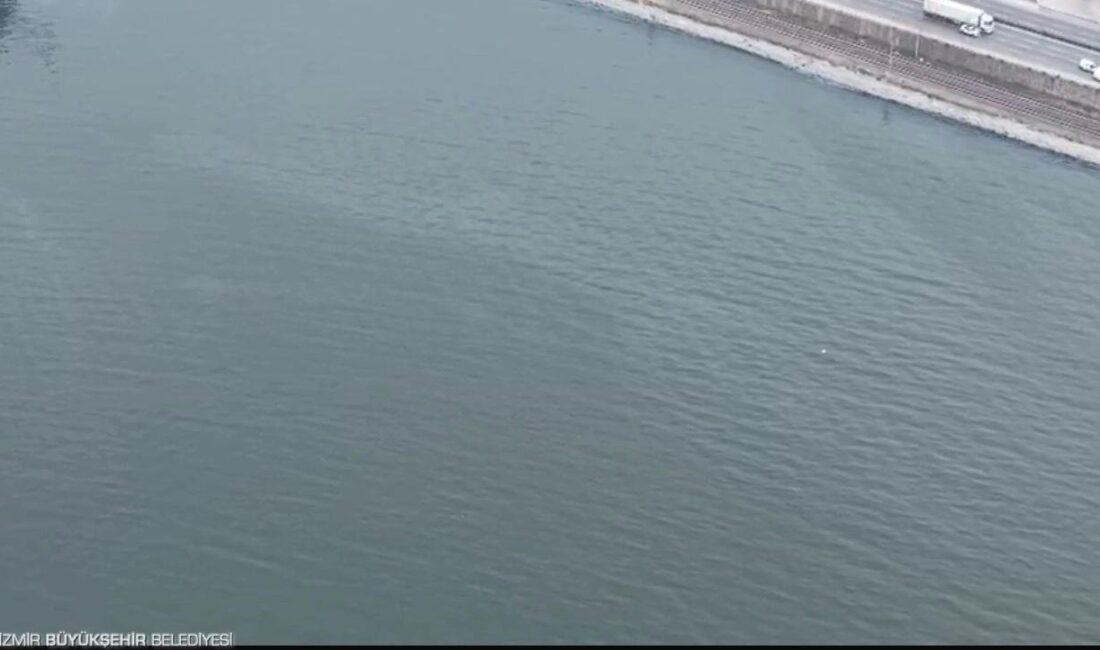 Dron kameraları yalan söylemez! İzmir Büyükşehir Belediyesi, Alaybey Tersanesi açıklarında