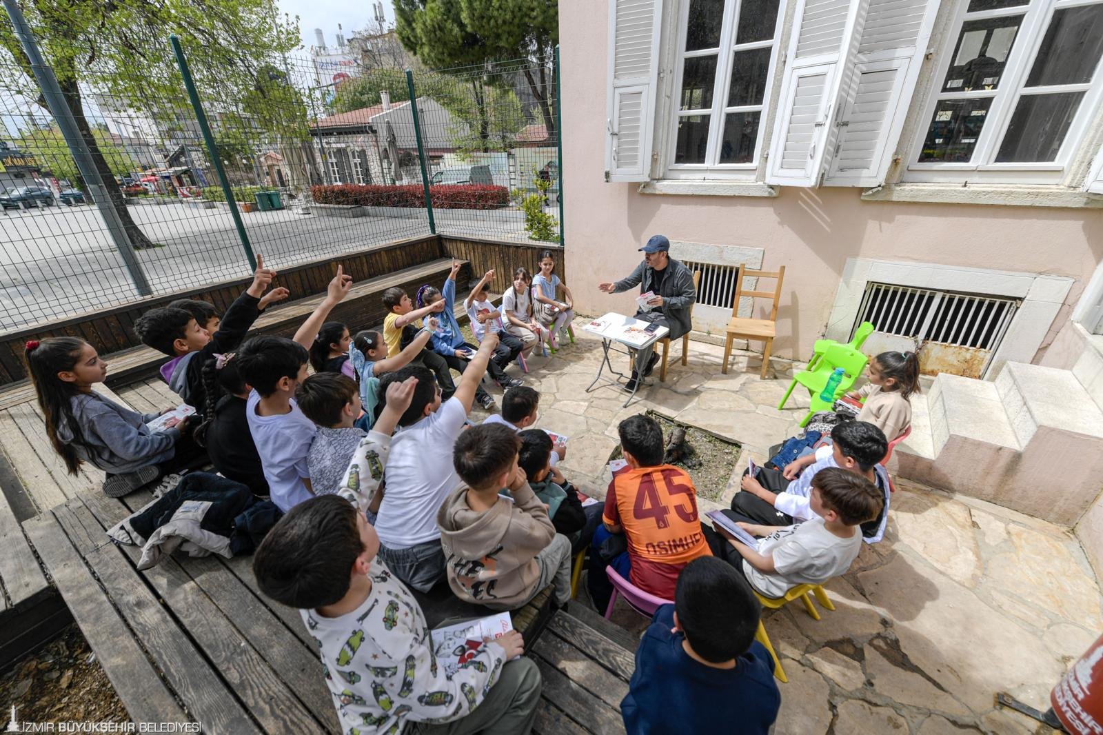 Bu kütüphane sadece çocuklar için: Buca'da 'yaşayan kütüphane' dönemi