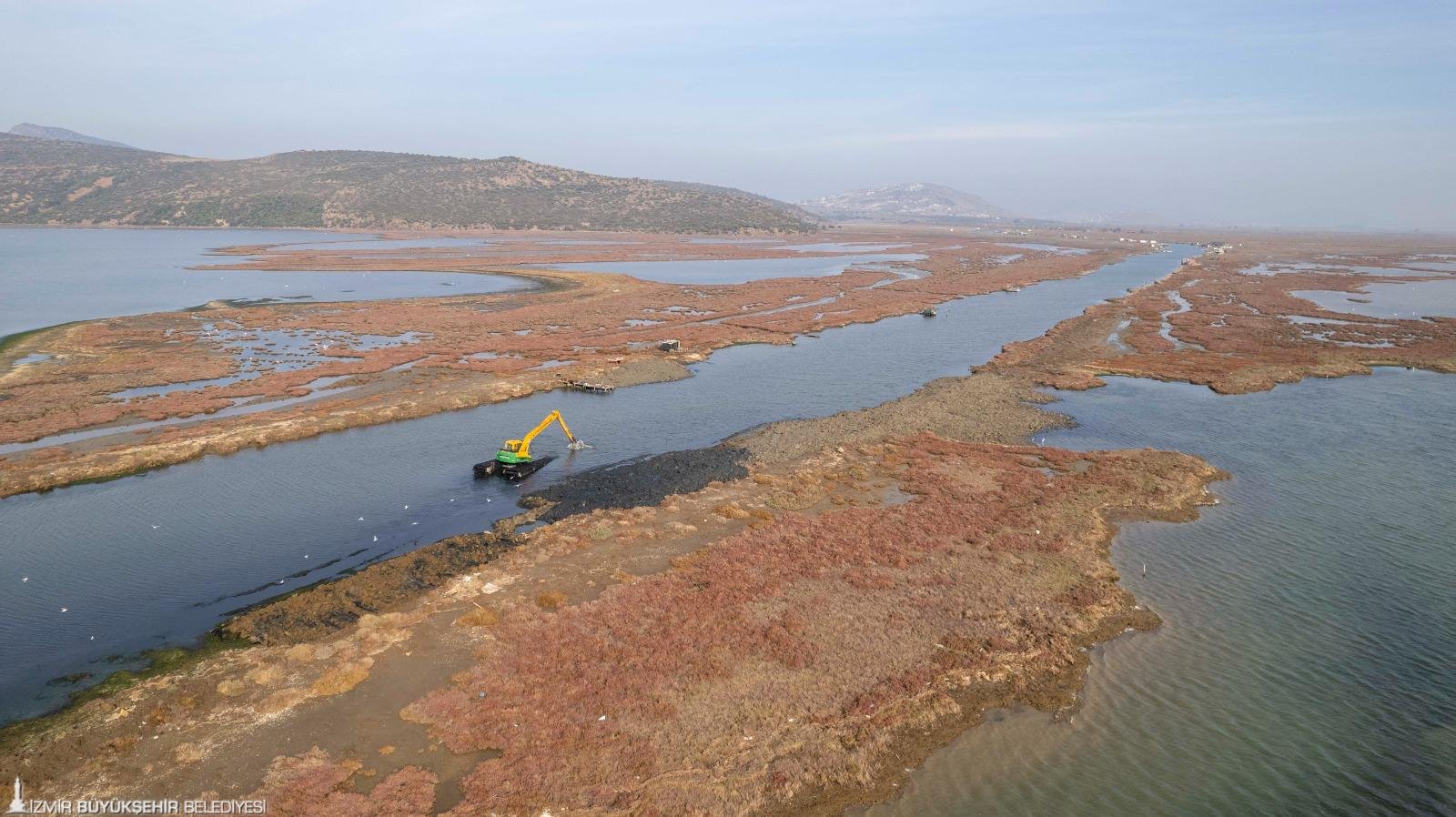 İzmir Körfezi'nin temizliğinde sorumluluk kimde? Yıldır'dan AK Parti'ye '900 milyon' çıkışı