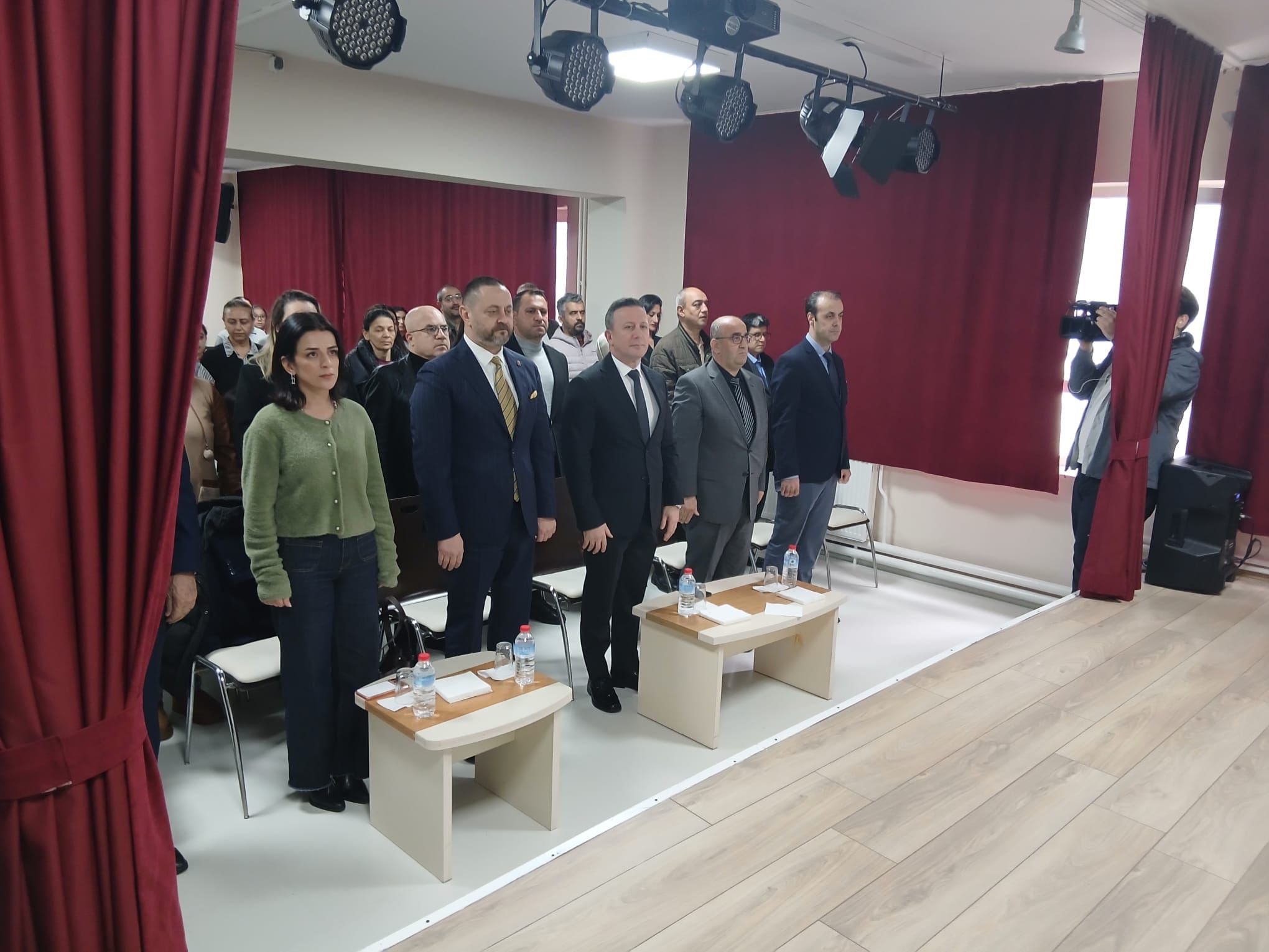 Hasan Ünal'dan Çiğli'de eğitime anlamlı destek: Annesinin adı okulda yaşayaca